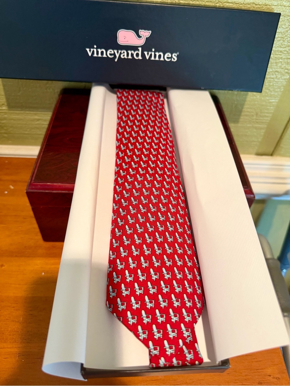Vineyard Vines Custom Collection Tie – Basin Harbor Club VT – Red Chair Print